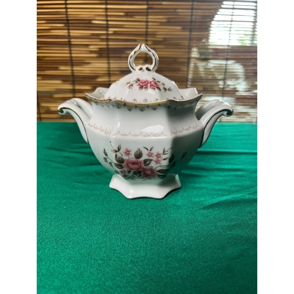 Harmony House Rosette 3674 Fine China Sugar Bowl with Lid Pink Floral Japan Vint